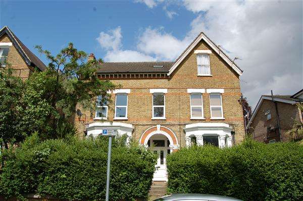 2 Bedroom Apartment To Rent In Darlaston Road, London, SW19 4LG