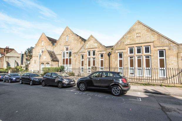 2 Bedroom Retirement Property For Sale In Grosvenor Road, Richmond, Surrey, TW10 6PB