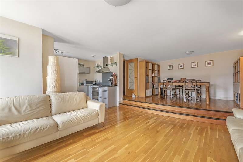 2 Bedroom Flat For Sale In St James Barton, Bristol, BS1 3LY