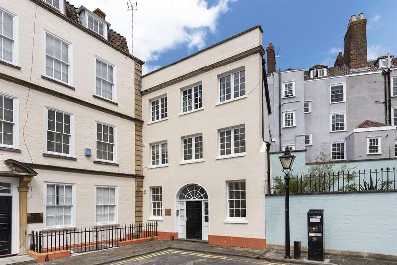 1 Bedroom Flat For Sale In Orchard Street, Bristol, BS1 5DX