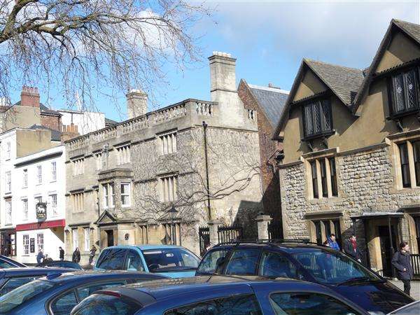 Garages To Rent In Gloucester Green, Oxford, OX1 2DF