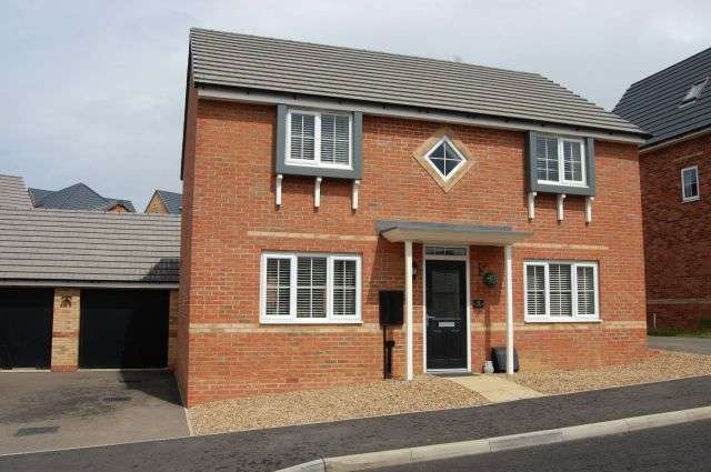 4 Bedroom Detached For Sale In Cowley Meadow Way, Crick, Northampton, NN6 7TY