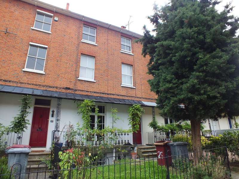 4 Bedroom Town House To Rent In Jesse Terrace, Reading, Berkshire, RG1 7RS