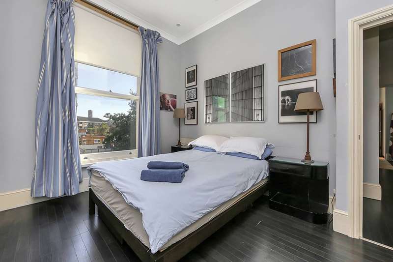2 Bedroom Flat For Sale In Ladbroke Grove, Notting Hill, W11 1PG