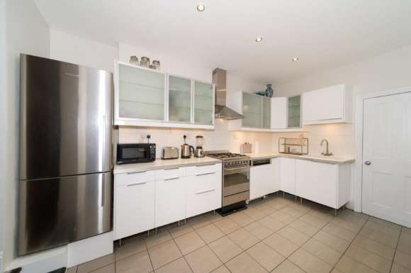 4 Bedroom Flat To Rent In North End Road, London, SW6 1NN