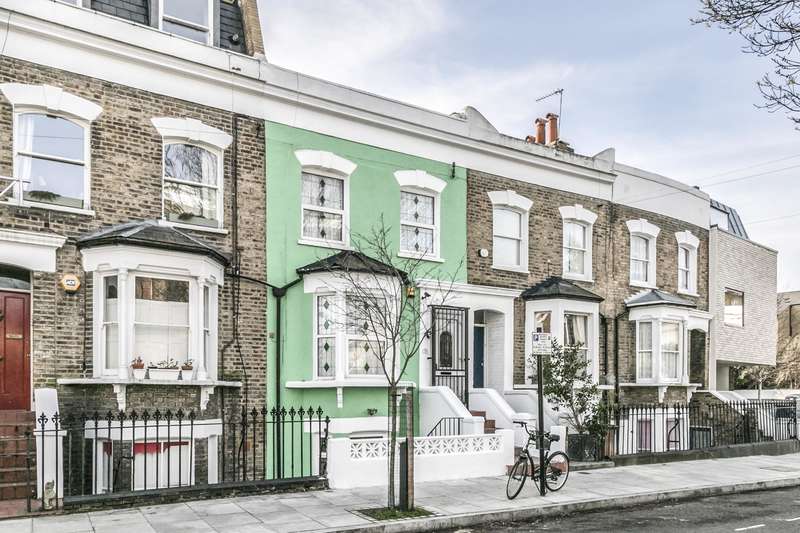 3 Bedroom Terraced For Sale In Clonbrock Road, London, N16 8RS
