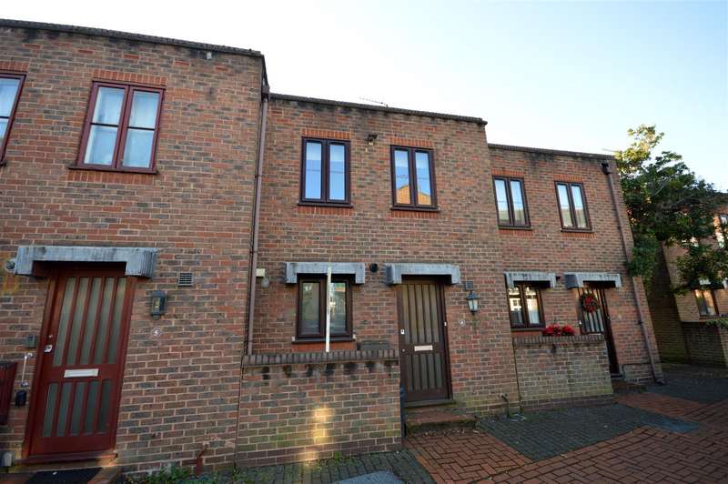 3 Bedroom Terraced To Rent In Park Lane, Richmond, TW9 2RA
