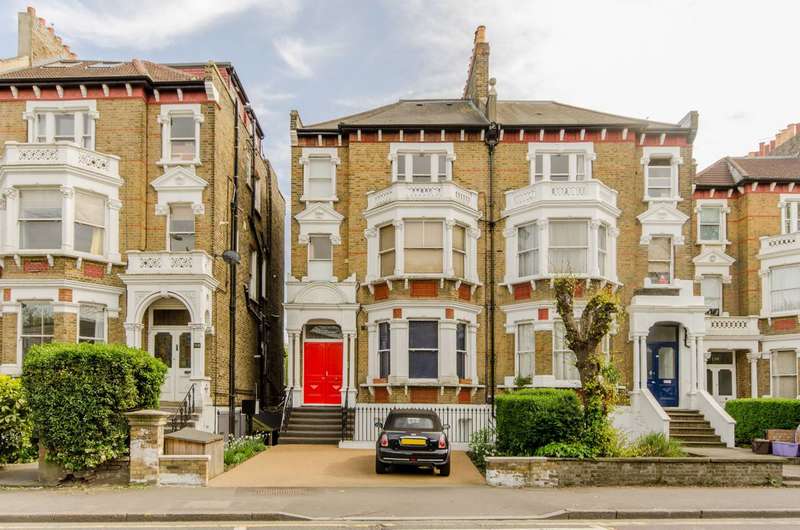 1 Bedroom Flat For Sale In Worple Road, London, SW20 8PR