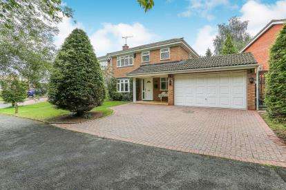 4 Bedroom Detached For Sale In Spooners Close, Solihull, B92 0QH