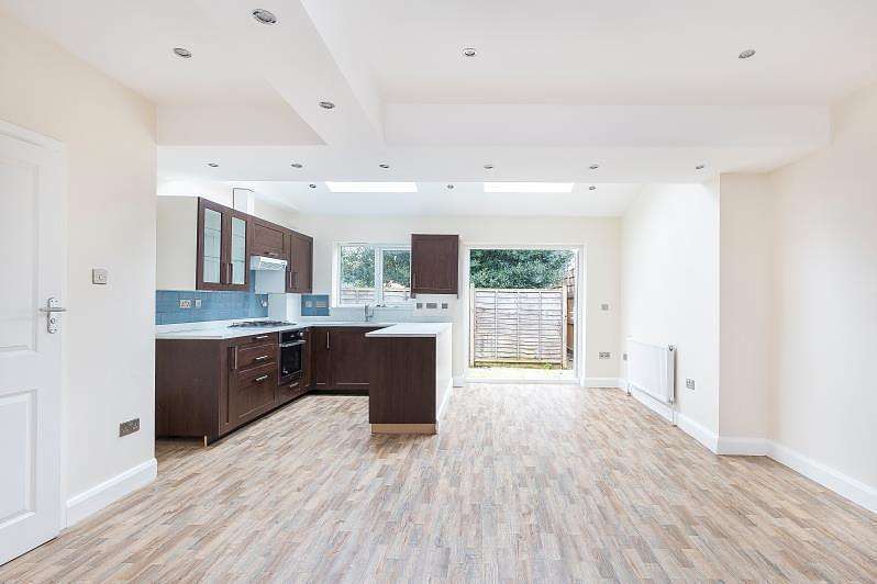 4 Bedroom House To Rent In Salisbury Road, London, SW19 4EZ