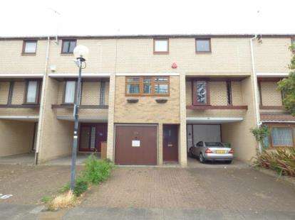 4 Bedroom Town House For Sale In North Eleventh Street, Milton Keynes, MK9 3BU
