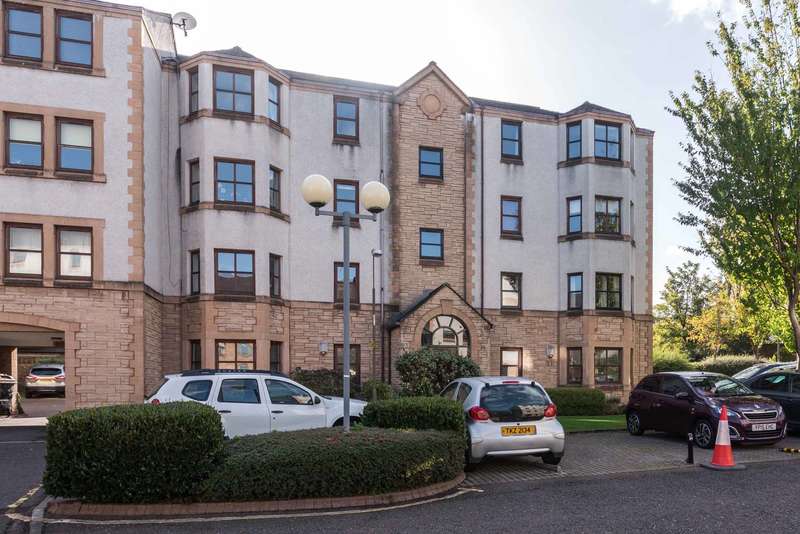 2 Bedroom Flat For Sale In St Leonards Lane, Edinburgh, EH8 9SD