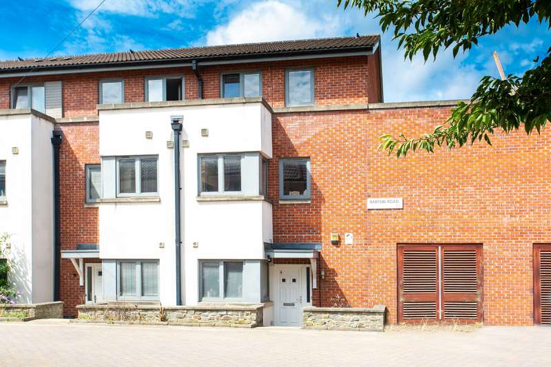 3 Bedroom Semi Detached For Sale In Barton Road, Bristol, BS2 0LD