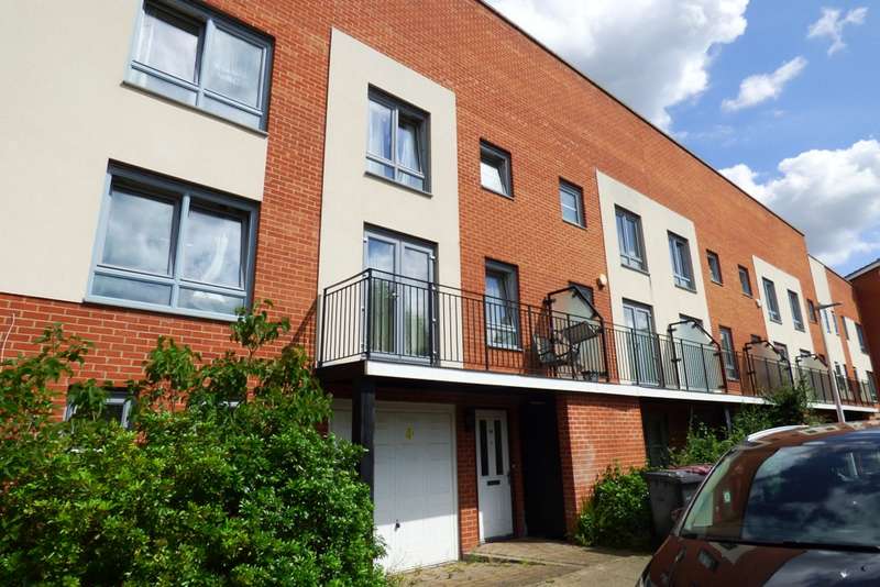 3 Bedroom Town House For Sale In Battle Square, Reading, RG30 1AL