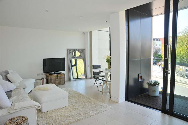 2 Bedroom Apartment To Rent In Oval Road, London, NW1 7EU