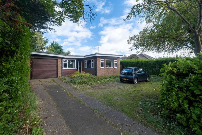 4 Bedroom Detached Bungalow For Sale In Crick Road, Rugby, CV21 4DU