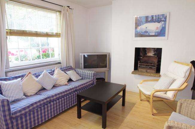 1 Bedroom Apartment To Rent In Albert Street, Camden, NW1 7LU