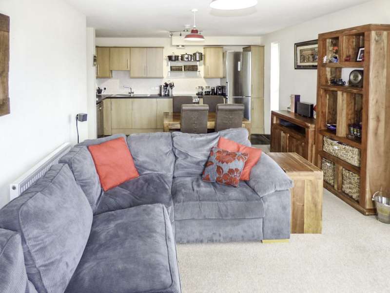 2 Bedroom Flat For Sale In Old Bread Street, Bristol, BS2 0FF