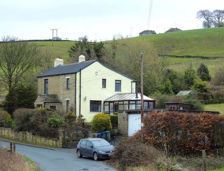 Houses For In Bd22 6dn Keighley West