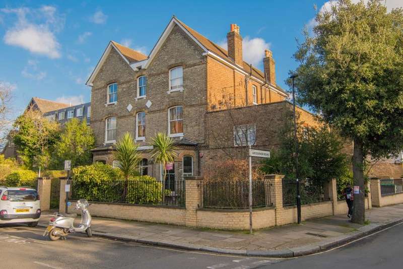 1 Bedroom Flat For Sale In Burlington Road, Chiswick, W4 4BE