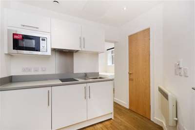 Flat To Rent In Market Place, Sheffield, S1 2GH