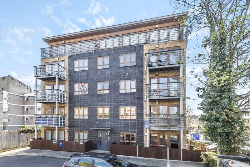 1 Bedroom Ground Flat For Sale In Carlton Drive, London, SW15 2BD