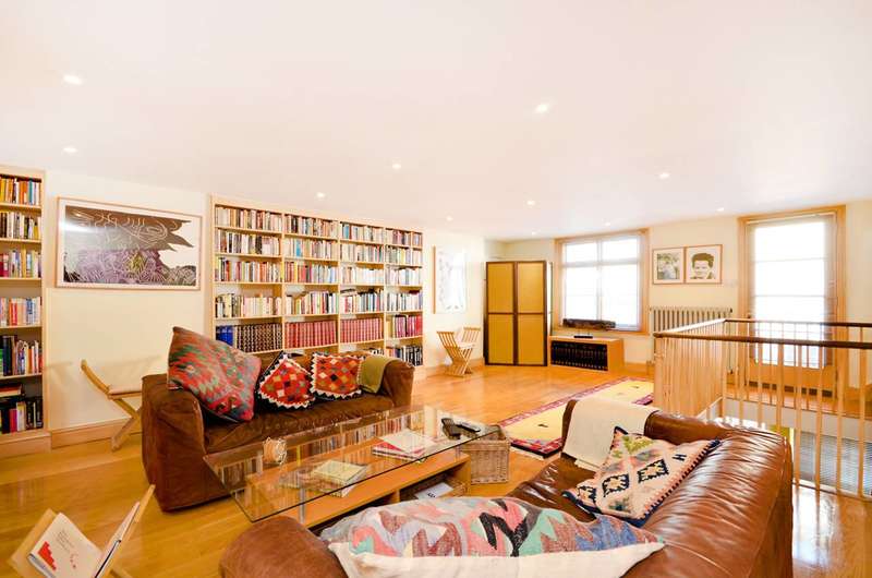 2 Bedroom Mews To Rent In St Lukes Mews, London, W11 1DF