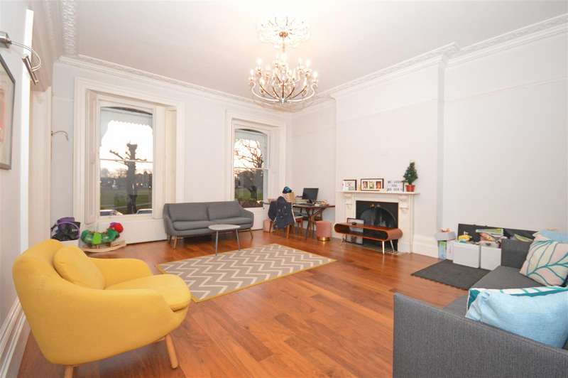 2 Bedroom Apartment To Rent In The Green, Richmond, TW9 1QQ