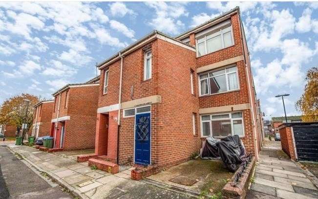 4 Bedroom End Of Terrace To Rent In Lenthorp Road, London, SE10 0HT