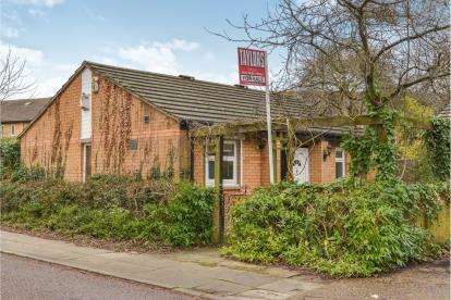 2 Bedroom Bungalow For Sale In Perran Avenue, Fishermead, Milton Keynes, MK6 2DA