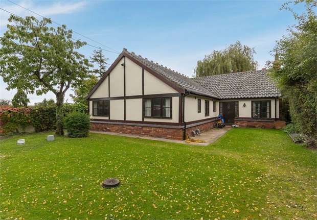 5 Bedroom Detached For Sale In Buttfield Road, Howden, Goole, DN14 7DS