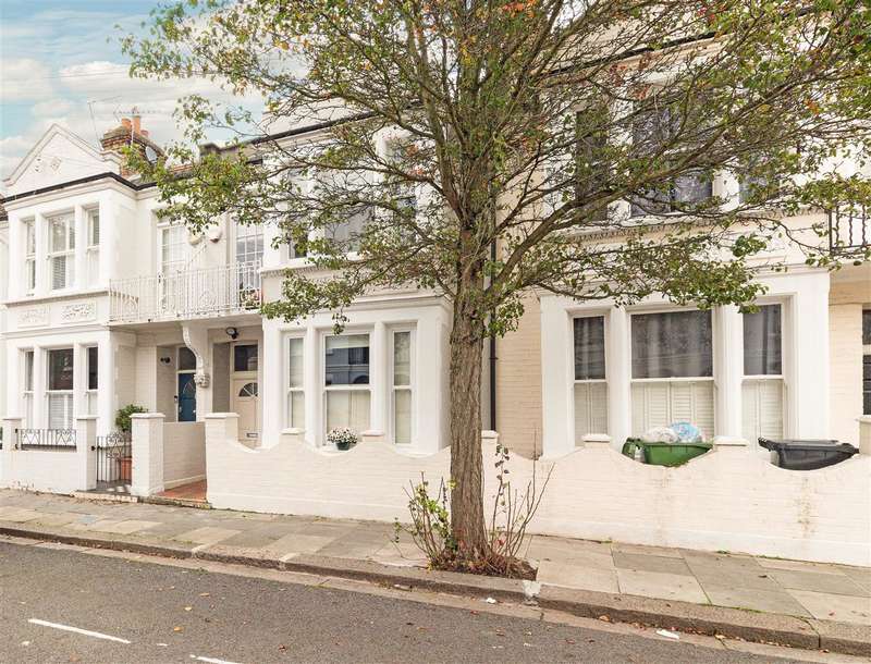 3 Bedroom Apartment To Rent In Fabian Road, Fulham, SW6 7TZ