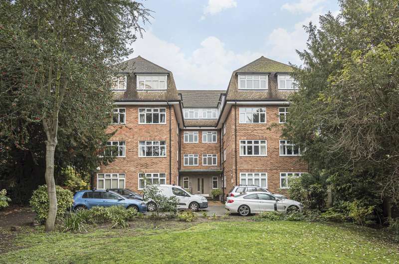 2 Bedroom Flat For Sale In The Downs, London, SW20 8HT