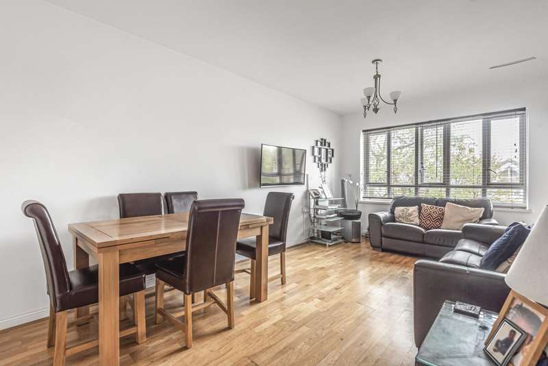 2 Bedroom Flat For Sale In Keswick Road, London, SW15 2HN