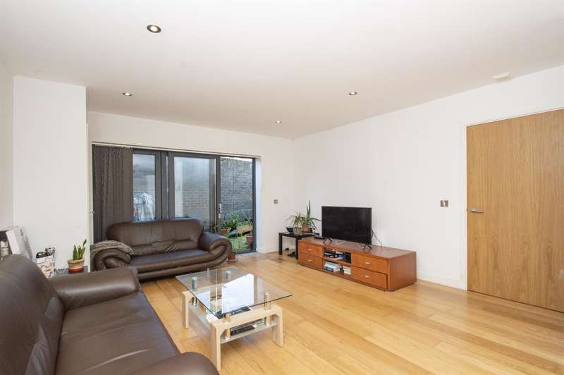 4 Bedroom Apartment To Rent In Boleyn Road, London, N16 8BN